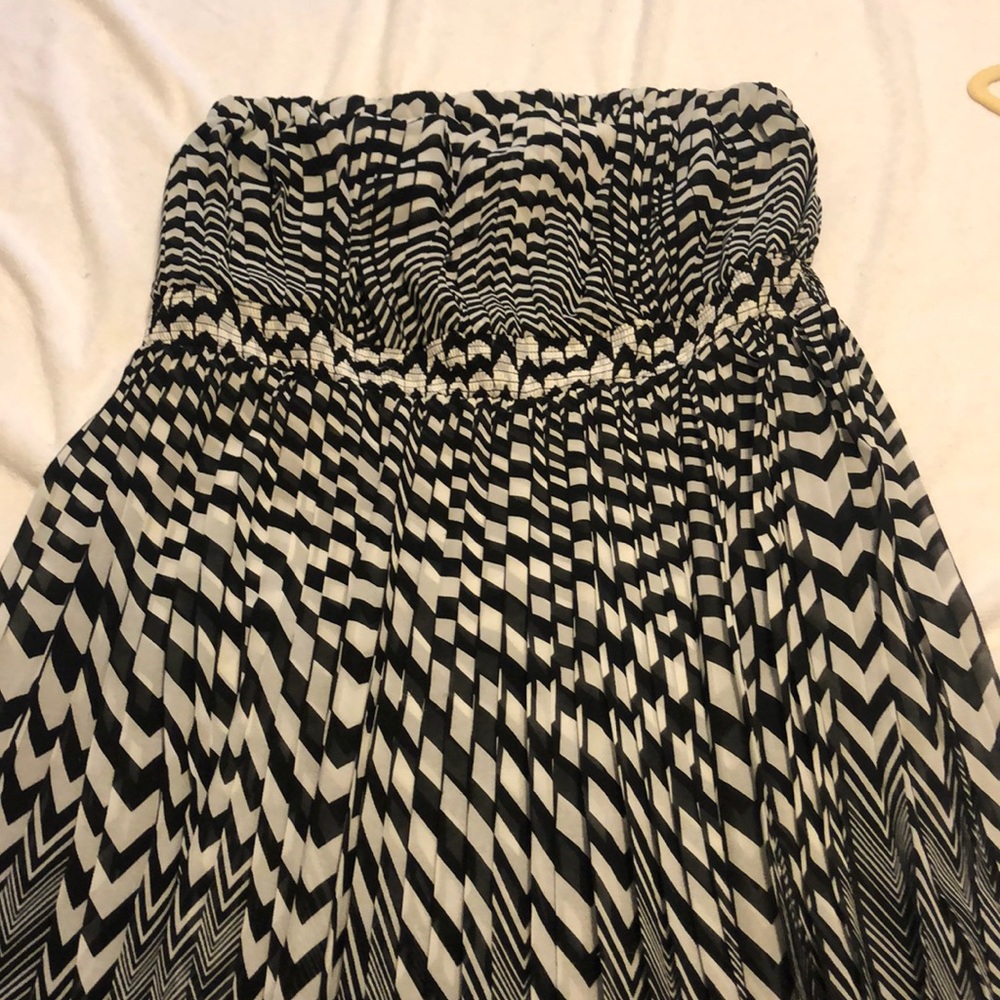 Beautiful strapless maxi (can attach straps)